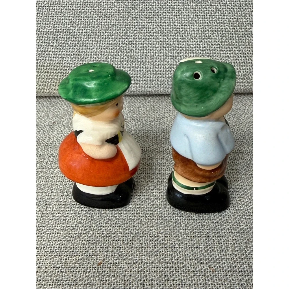 VTG Goebel W‎ Germany Salt and Pepper Shakers Bavarian Boy Girl Lederhosen Set